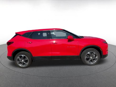 Used 2025 Chevrolet Blazer LT FWD image 13
