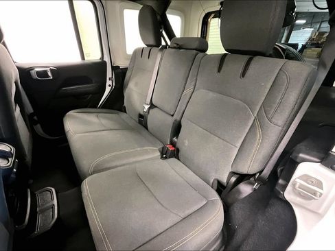 Used 2024 Jeep Wrangler Unlimited Sahara AWD/4WD image 22