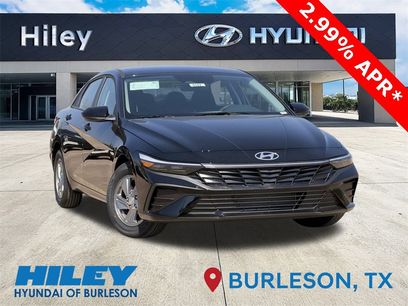 New 2025 Hyundai Elantra SE