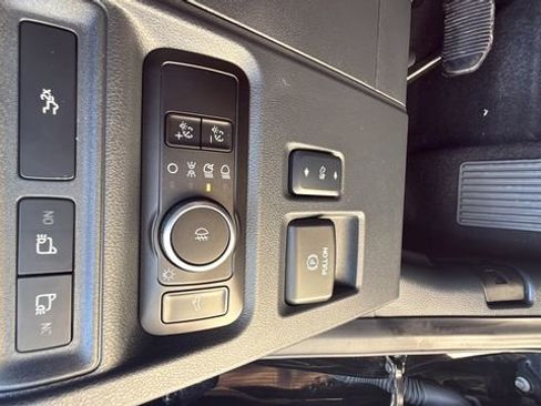 Used 2024 Ford F150 Lariat w/ Equipment Group 502A High AWD/4WD image 13