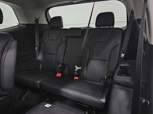 Used 2022 Kia Telluride EX w/ EX Premium Package image 16