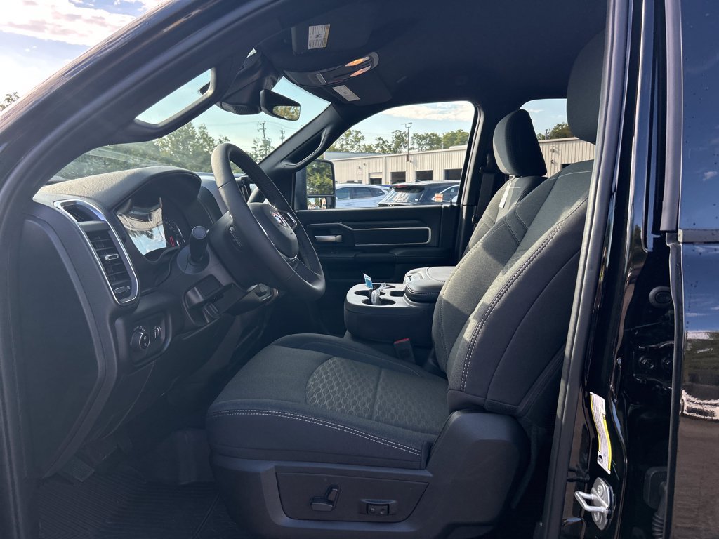 New 2026 RAM 2500 Big Horn AWD/4WD image 16