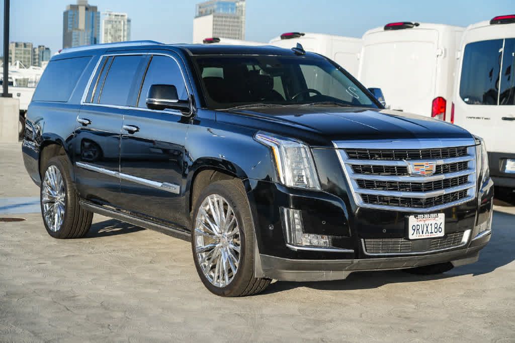 Used 2019 Cadillac Escalade ESV Premium Luxury RWD image 5