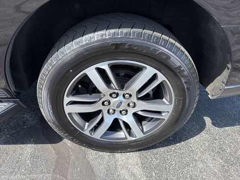 Used 2024 Ford Expedition Limited AWD/4WD image 29