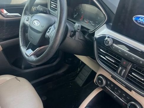 Used 2020 Ford Escape SEL FWD image 15