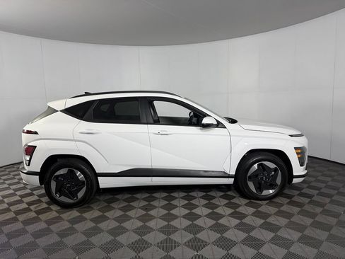 Used 2024 Hyundai Kona SEL FWD image 7