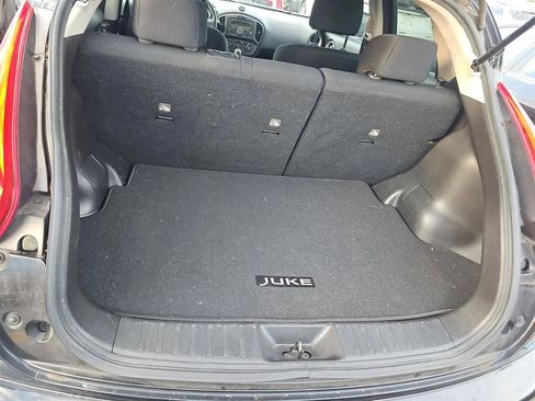 Used 2014 Nissan Juke S FWD image 17