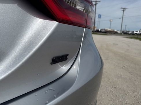 Used 2024 Toyota Camry SE image 8