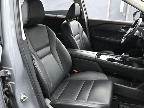 Used 2021 Nissan Rogue SL image 14