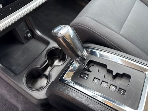 Used 2010 Dodge Journey SXT FWD image 16