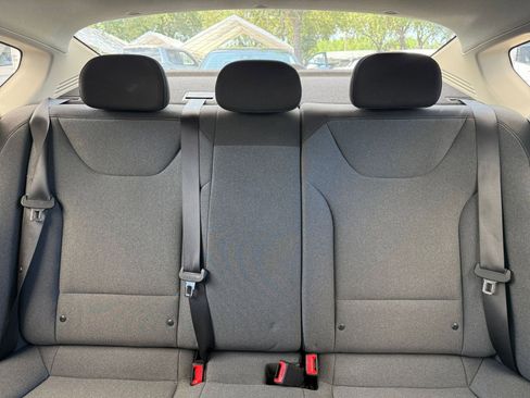 Used 2025 Kia K4 FWD image 36