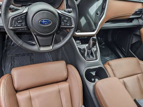 Used 2025 Subaru Outback Touring AWD/4WD image 11