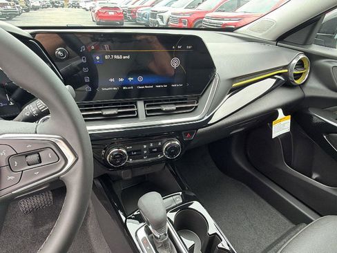 New 2026 Chevrolet Trax ACTIV FWD image 23