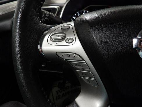 Used 2018 Nissan Murano SV image 17