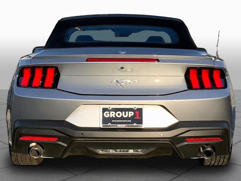 Used 2025 Ford Mustang Premium RWD image 5