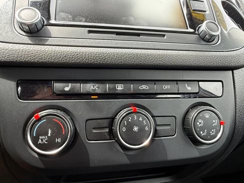 Used 2015 Volkswagen Tiguan S AWD/4WD image 34