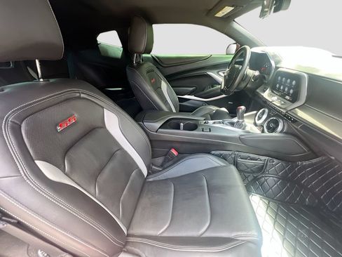 Used 2023 Chevrolet Camaro SS RWD image 27
