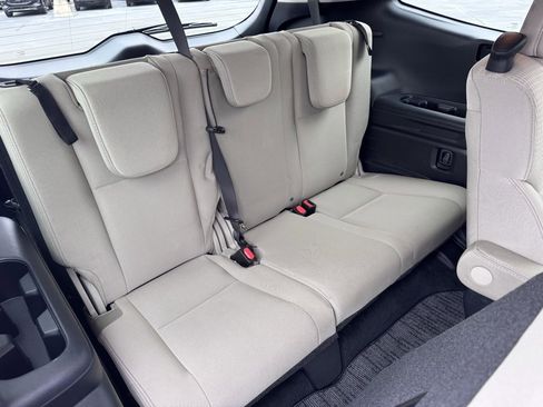 Used 2024 Subaru Ascent Premium w/ Convenience Package image 25