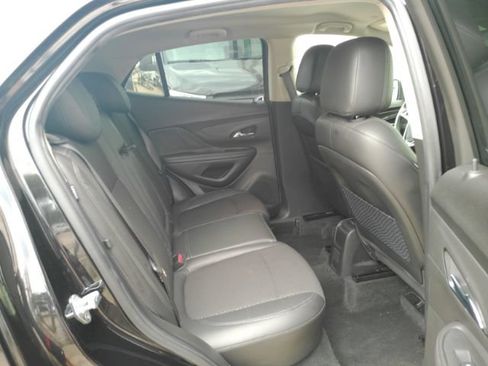 Used 2021 Buick Encore Preferred FWD image 21