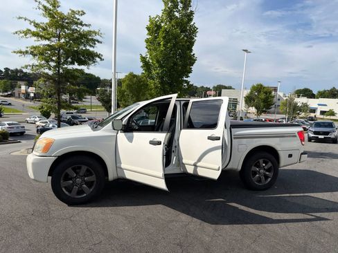 Used 2012 Nissan Titan SV w/ Sport Appearance Pkg RWD image 18