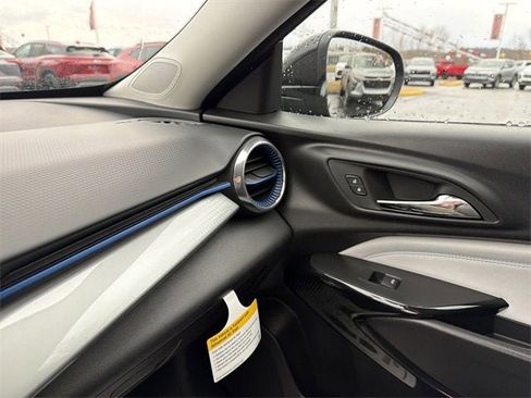 New 2026 Chevrolet Trax LT w/ Driver Confidence Package image 24