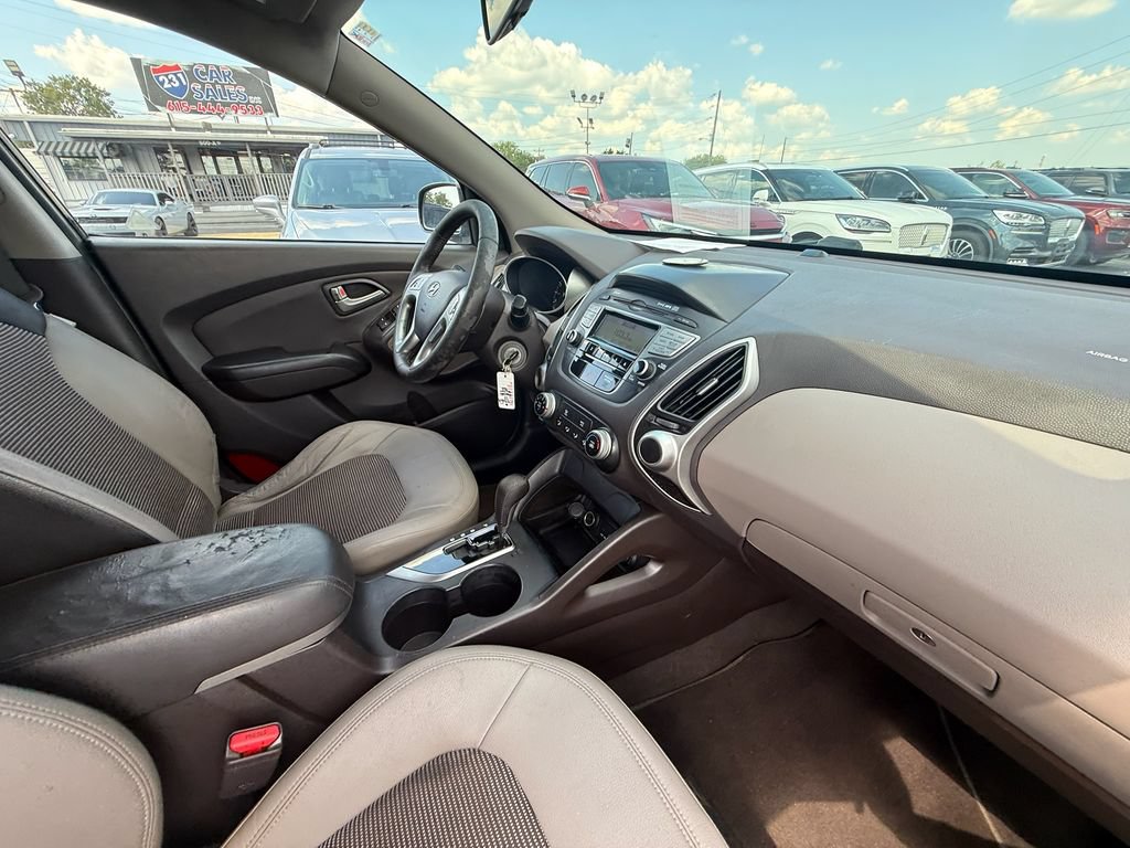 Used 2010 Hyundai Tucson GLS w/ Popular Equipment Pkg 2 FWD image 23