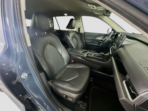 Used 2024 Toyota Grand Highlander FWD image 32