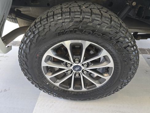 Used 2018 Ford F150 XLT w/ Equipment Group 302A Luxury image 8