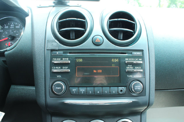 Used 2013 Nissan Rogue S w/ Special Edition Pkg FWD image 19