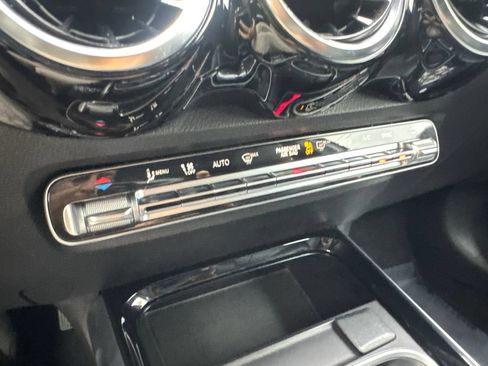 Used 2023 Mercedes-Benz GLB 250 4MATIC image 68