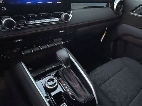 Certified 2025 Chevrolet Colorado Z71 w/ Technology Package image 14