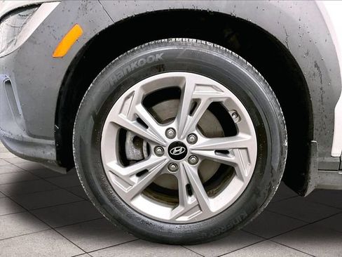 Used 2023 Hyundai Kona SEL AWD/4WD image 8