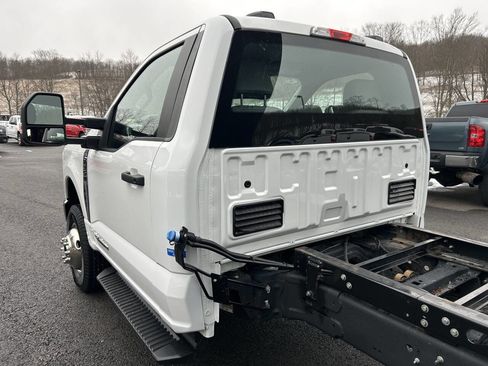Used 2023 Ford F350 XL w/ Snow Plow Prep Package image 31