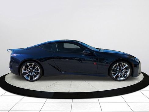 Used 2018 Lexus LC 500 Coupe image 2