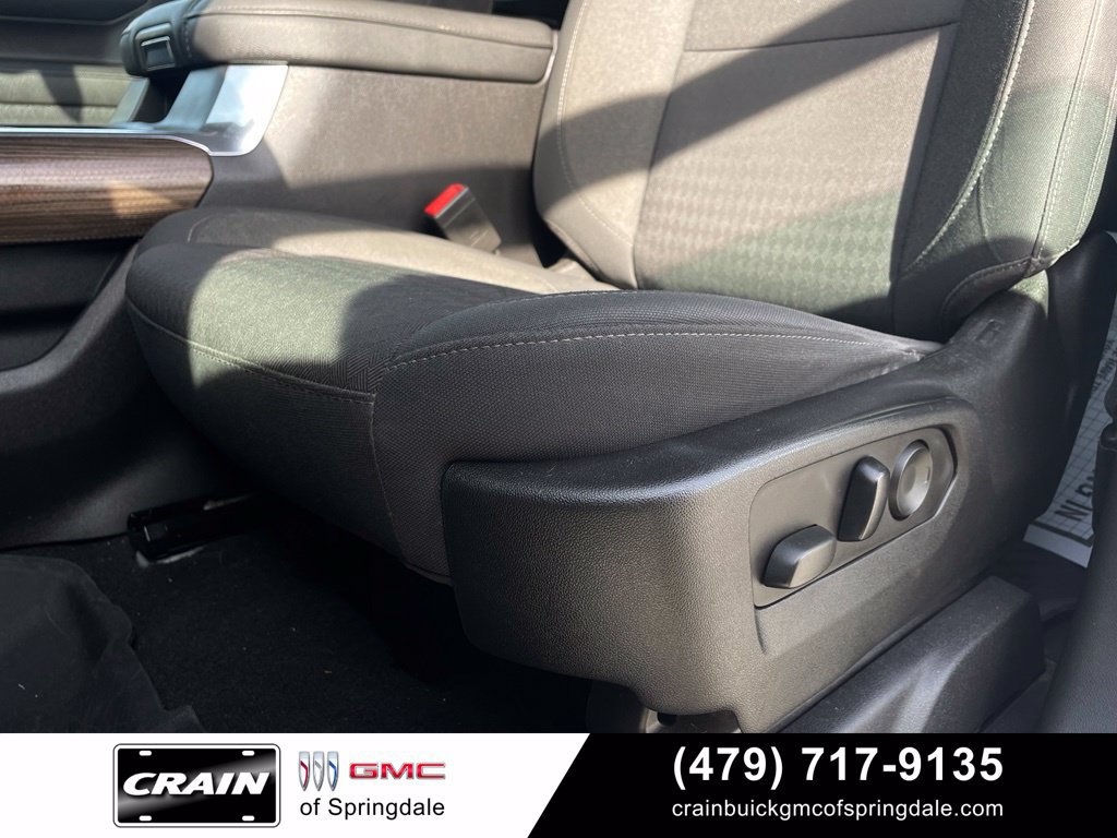 Used 2022 Chevrolet Silverado 1500 LT AWD/4WD image 21