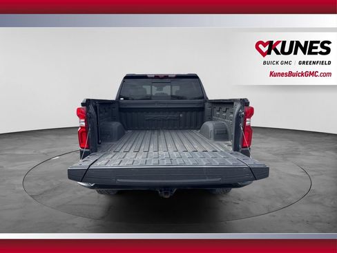 Used 2023 Chevrolet Silverado 1500 ZR2 w/ Technology Package AWD/4WD image 9