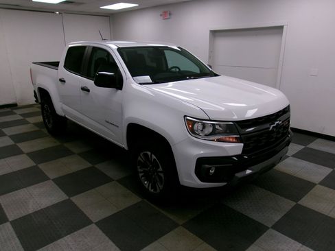 Used 2022 Chevrolet Colorado Z71 AWD/4WD image 13
