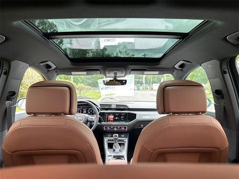 New 2025 Audi Q3 2.0T Premium image 31