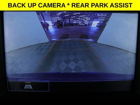 Used 2023 GMC Acadia SLE w/ Driver Convenience Package AWD/4WD image 8