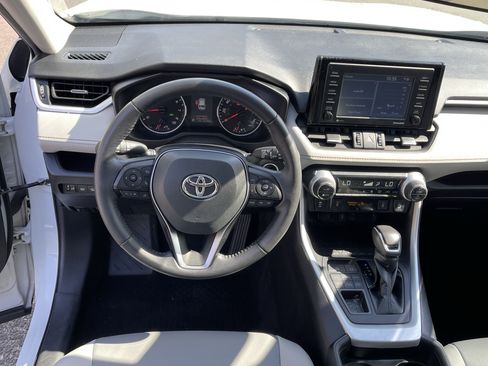 Certified 2021 Toyota RAV4 XLE Premium AWD/4WD image 11