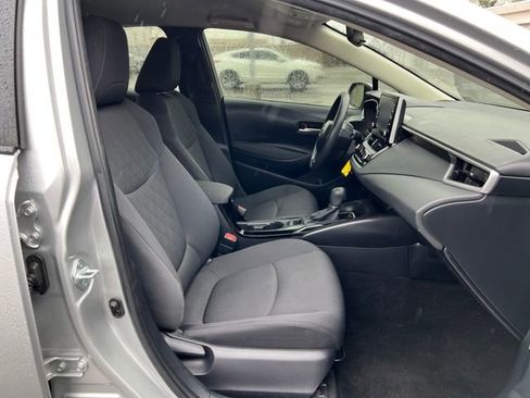 Used 2020 Toyota Corolla LE image 10