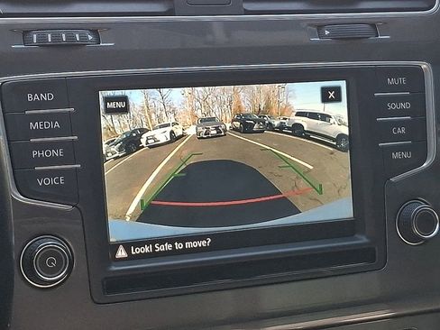 Used 2017 Volkswagen Golf Alltrack SE image 13