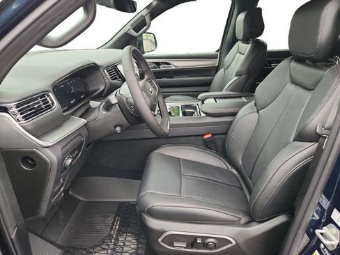 New 2026 Jeep Grand Wagoneer 4WD image 12