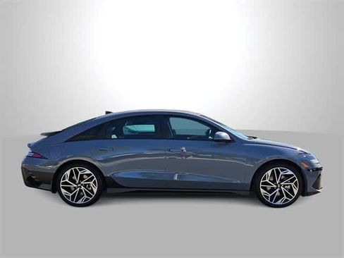 Used 2023 Hyundai Ioniq 6 SEL image 9