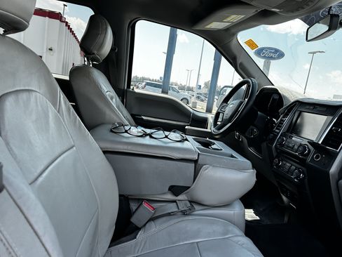 Used 2015 Ford F150 XLT w/ Equipment Group 302A Luxury AWD/4WD image 12