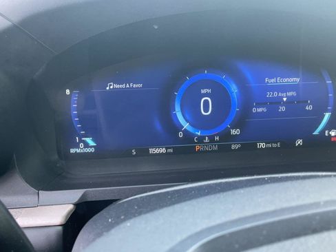 Used 2020 Ford Explorer Platinum w/ Premium Technology Package AWD/4WD image 11