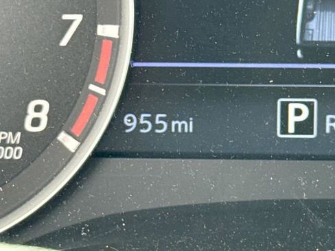 Used 2025 Nissan Frontier SV w/ Tow Package image 33