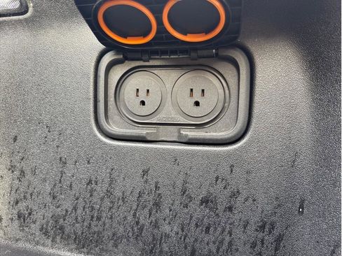 Used 2022 Rivian R1T Adventure image 28