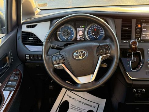 Used 2019 Toyota Sienna Limited Premium image 36