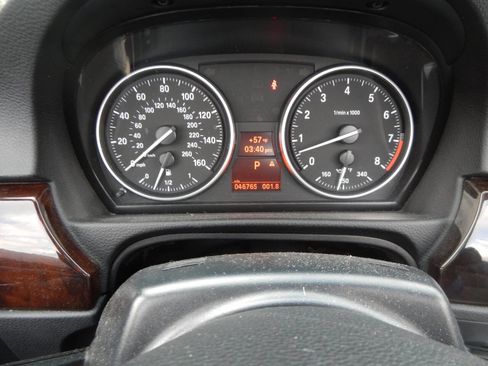 Used 2012 BMW 328i Convertible image 35